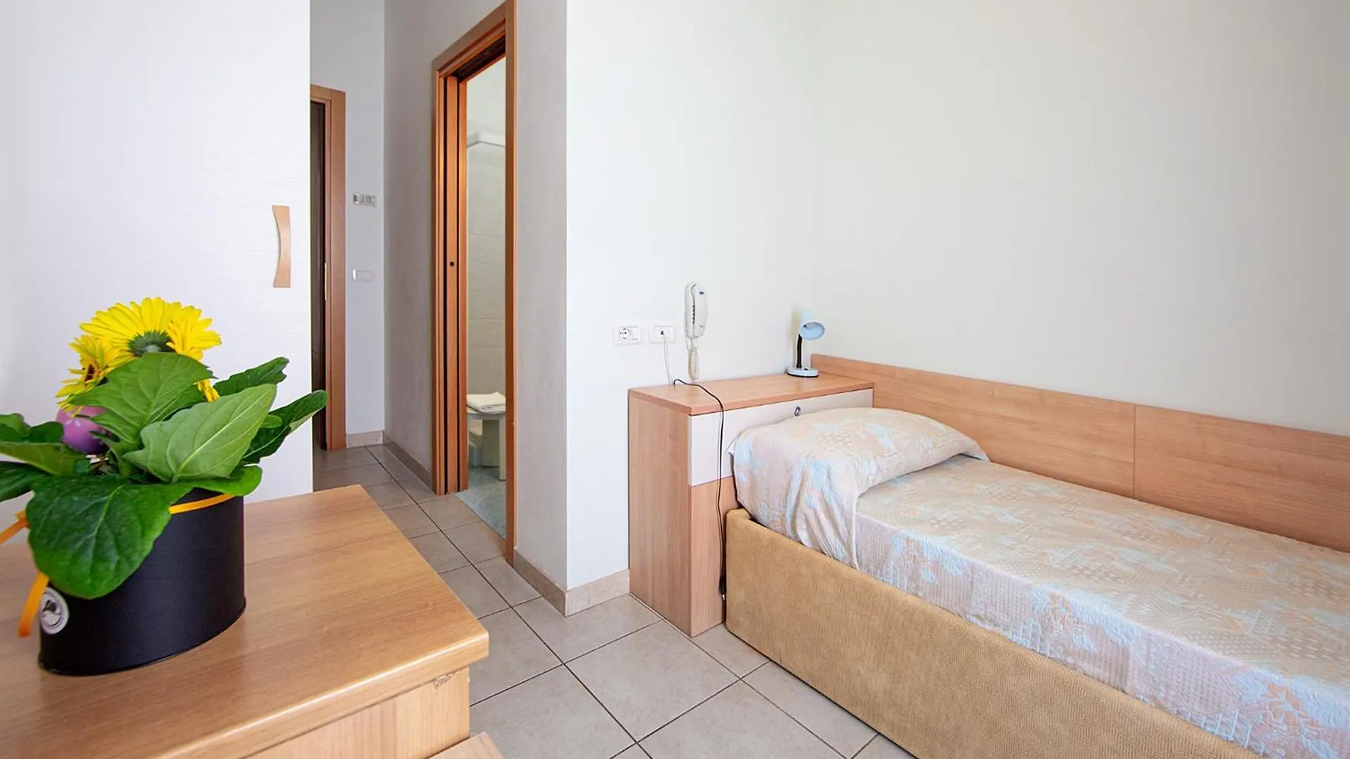 Hotel Ginevra Lido di Jesolo 0*,  Italia