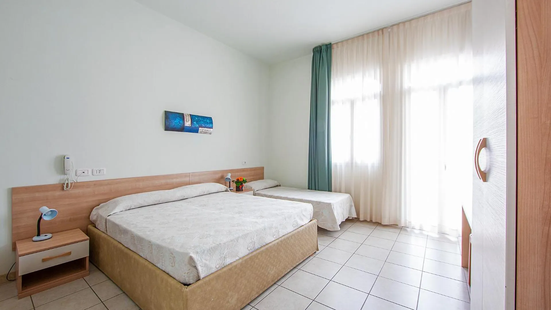 Hotel Ginevra Lido di Jesolo 0*,